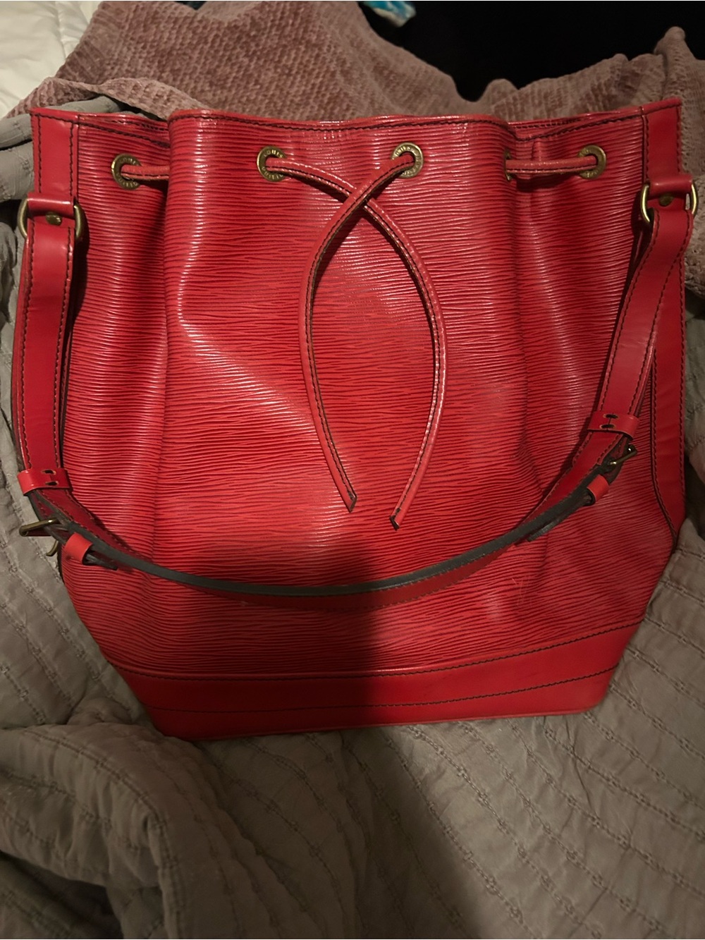 Louis Vuitton Red Epi Leather Drawstring Shoulder Bag GM
